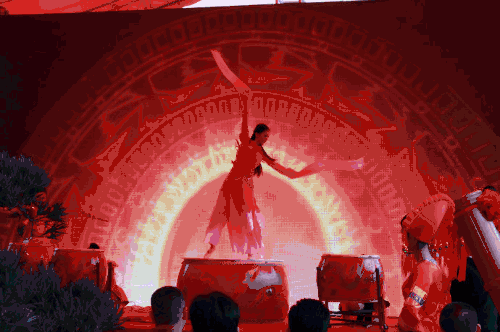 b奇幻嘉年华肩上芭蕾,奇幻魔术,古典鼓上舞,酷炫激光舞一起来跨年.